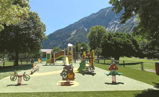 Structure de jeux 2-12 ans Bourg d'Oisans