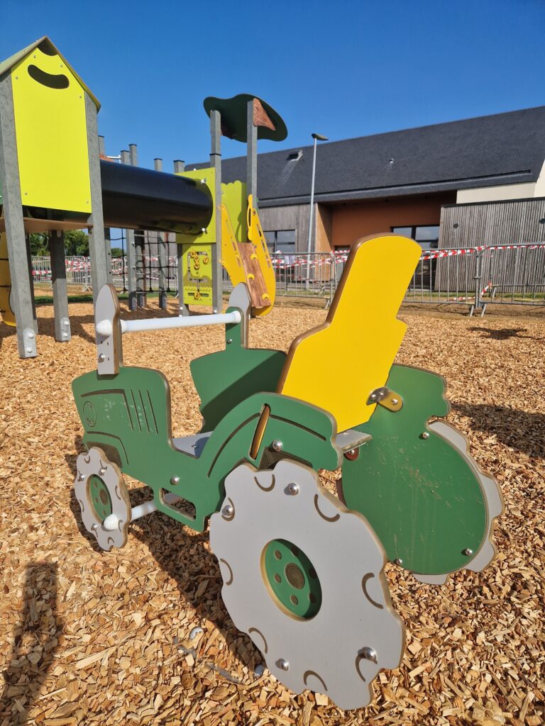 Aire De Jeux Realisation Plouider (1)