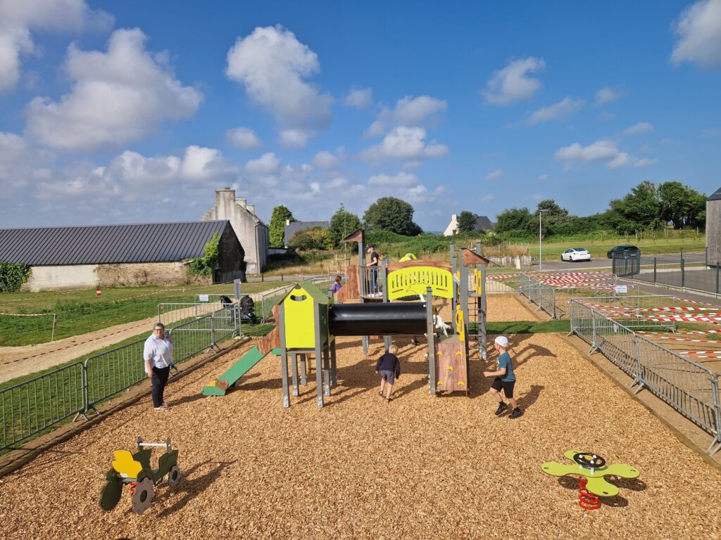 Aire De Jeux Realisation Plouider (3)