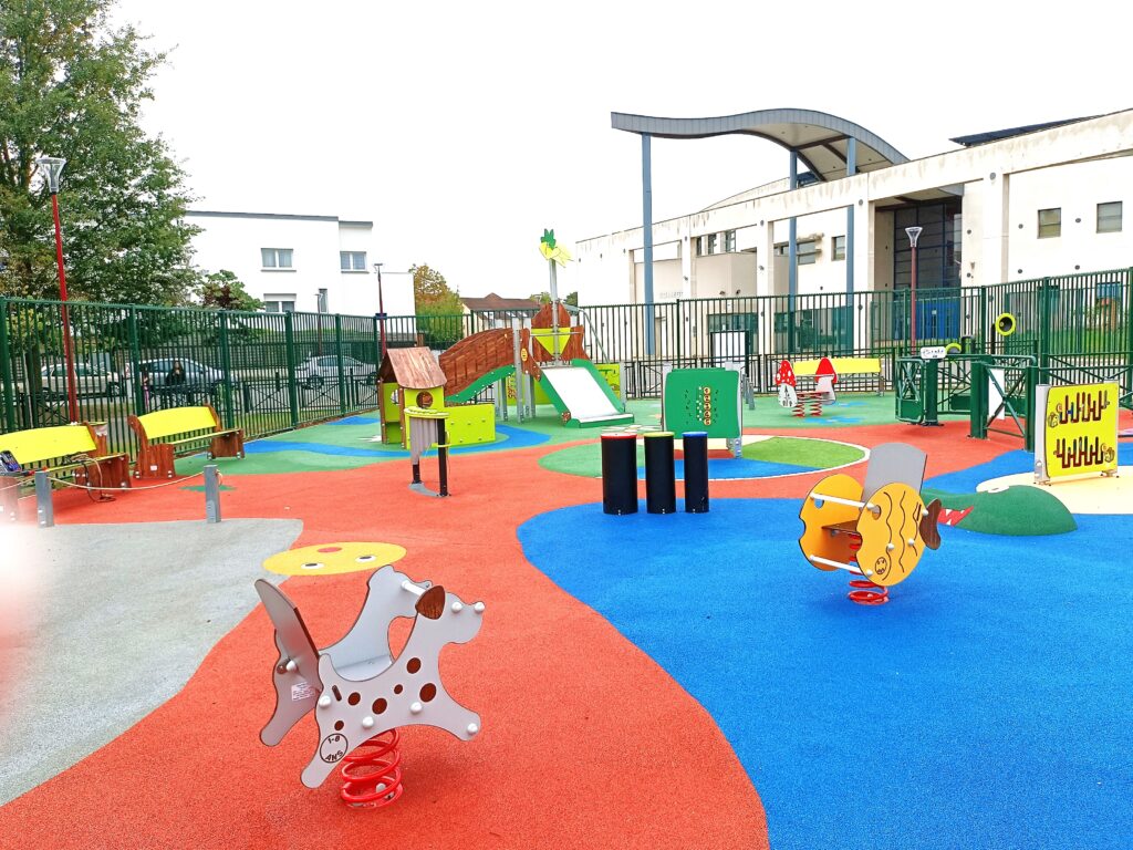 aire de jeux inclusive pour tous les enfants
