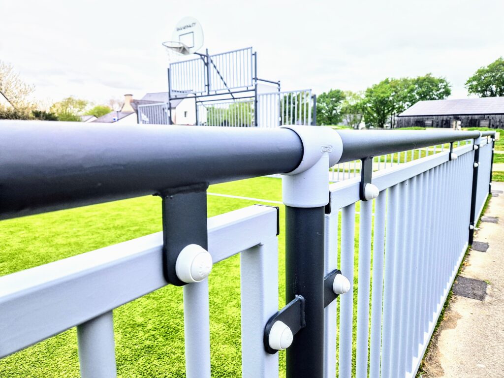 Terrain Multisports Local Mendon Morbihan (5)