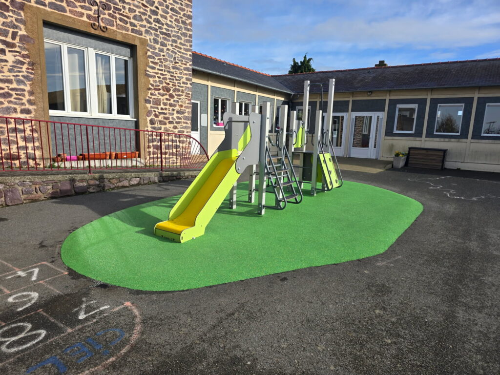 Eko154 Eko154 Structure Jeux Grimpe Escalier Mur De Grimpe Echelle Corde Pont Glisse Toboggan Mat Pompier Filets Pleumeleuc 35 Pa Hpl Urban Photo