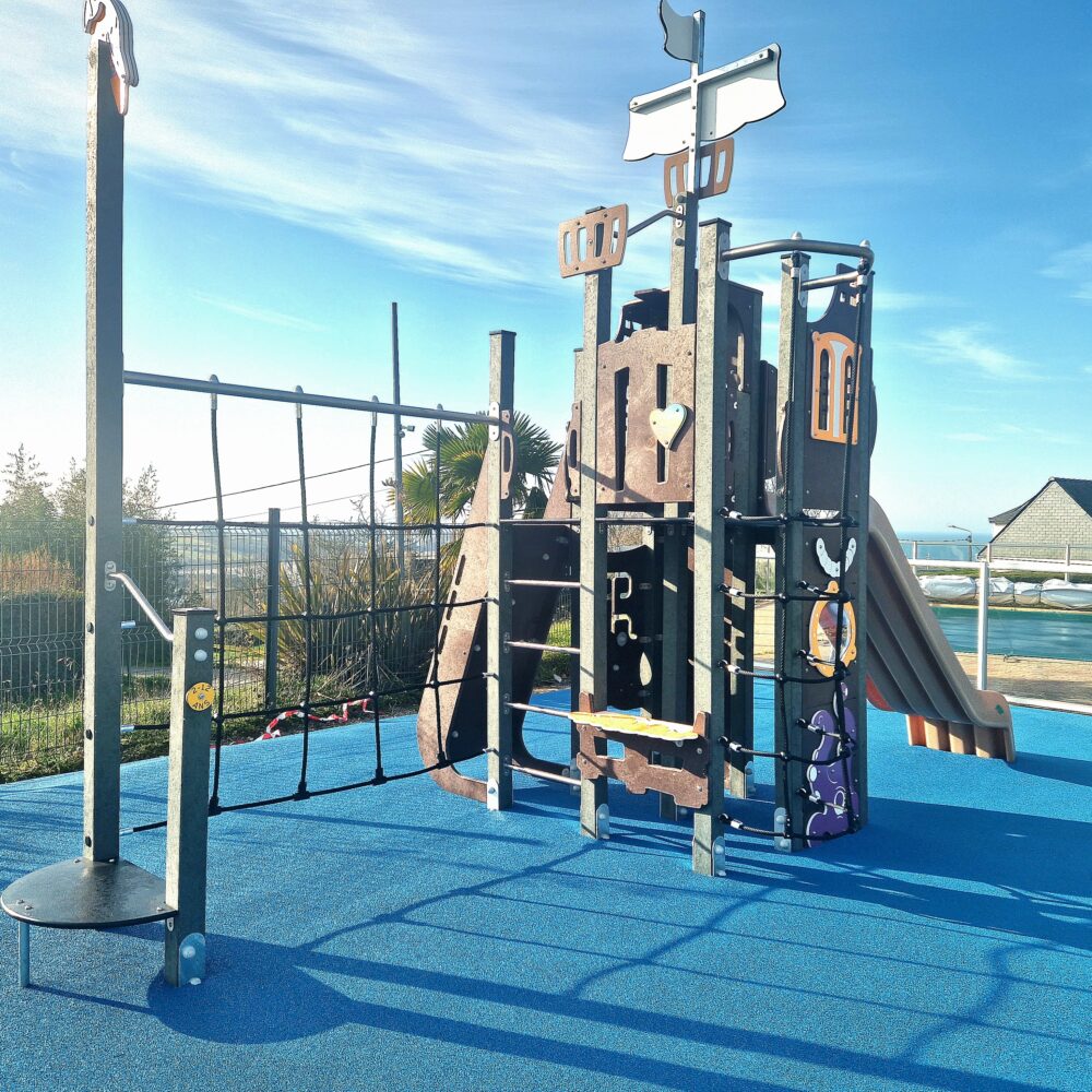 1 Krs 0018 Tout Recyclé Camping De L’aber Crozon 29