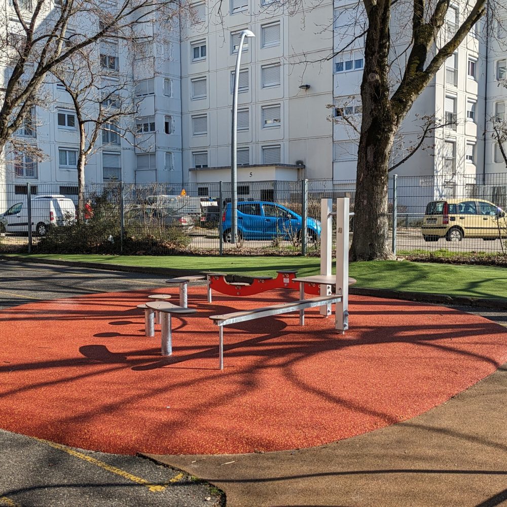 2 Gax Axial Vaulx En Velin