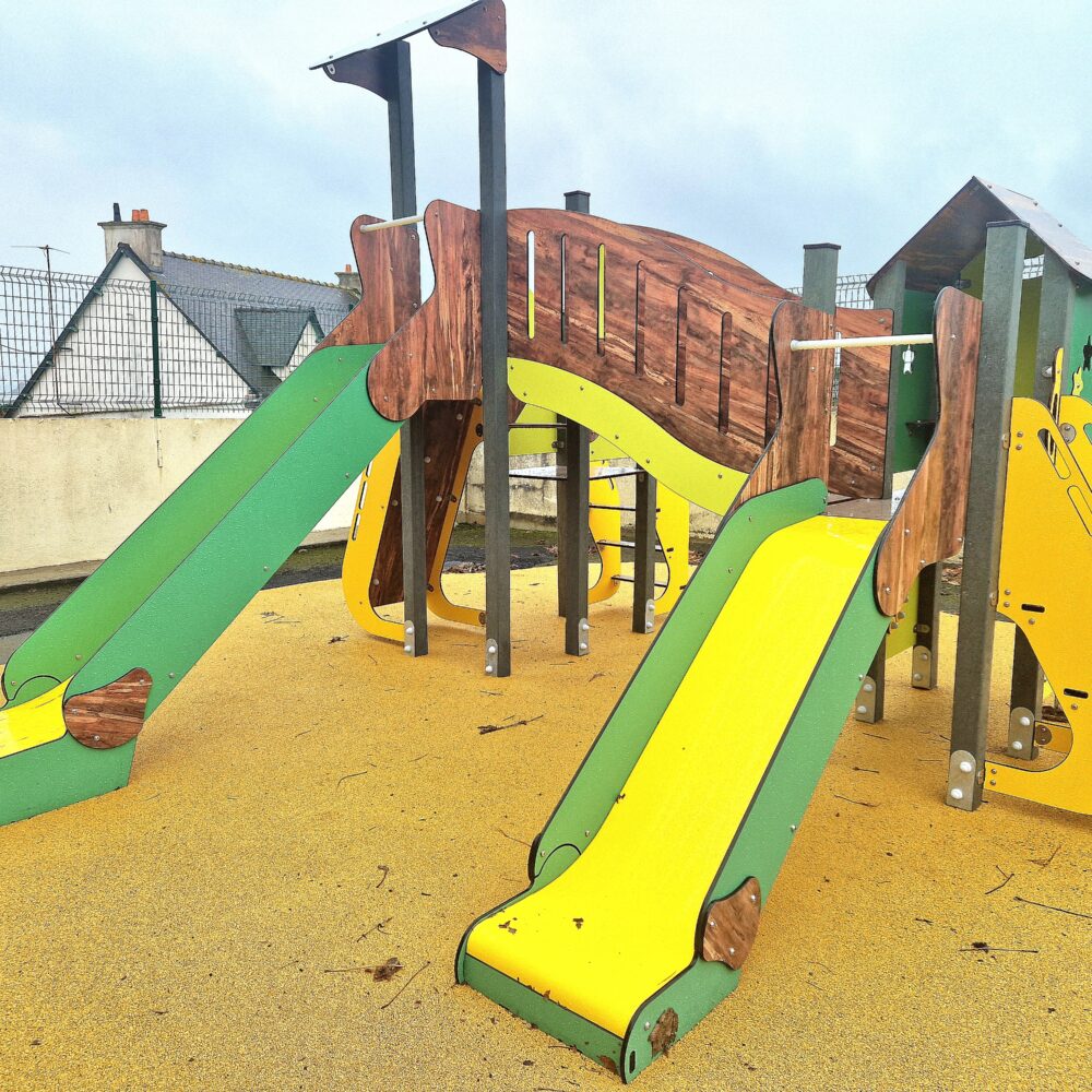 2 Kks 642 Fantasy Poteaux Recyclés Et Hpl Mairie Ploubazlanec 22