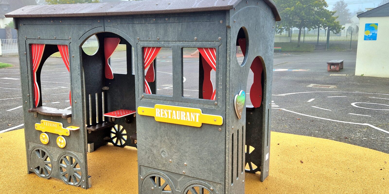2 Lgc Grande Classe Tout Recyclé école Jacques Prévert Loudéac 22