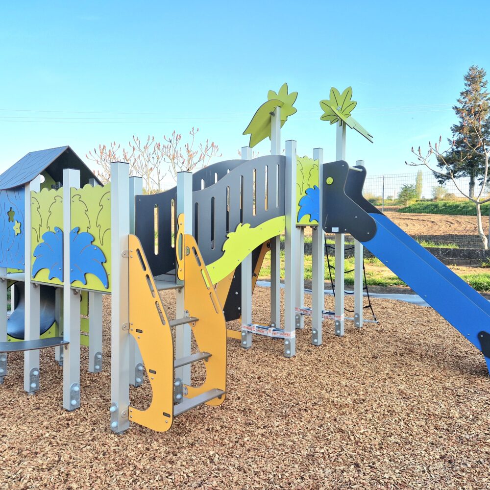 6 Kks 1123 Tam Tam Poteaux Aluminium Et Hpl école Notre Dame De Lourdes Inzinzac Lochrist 56