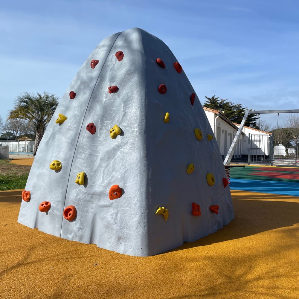 GPL-bloc-escalade-aire-jeux-extérieure-plein-air-photo-realisation-camping