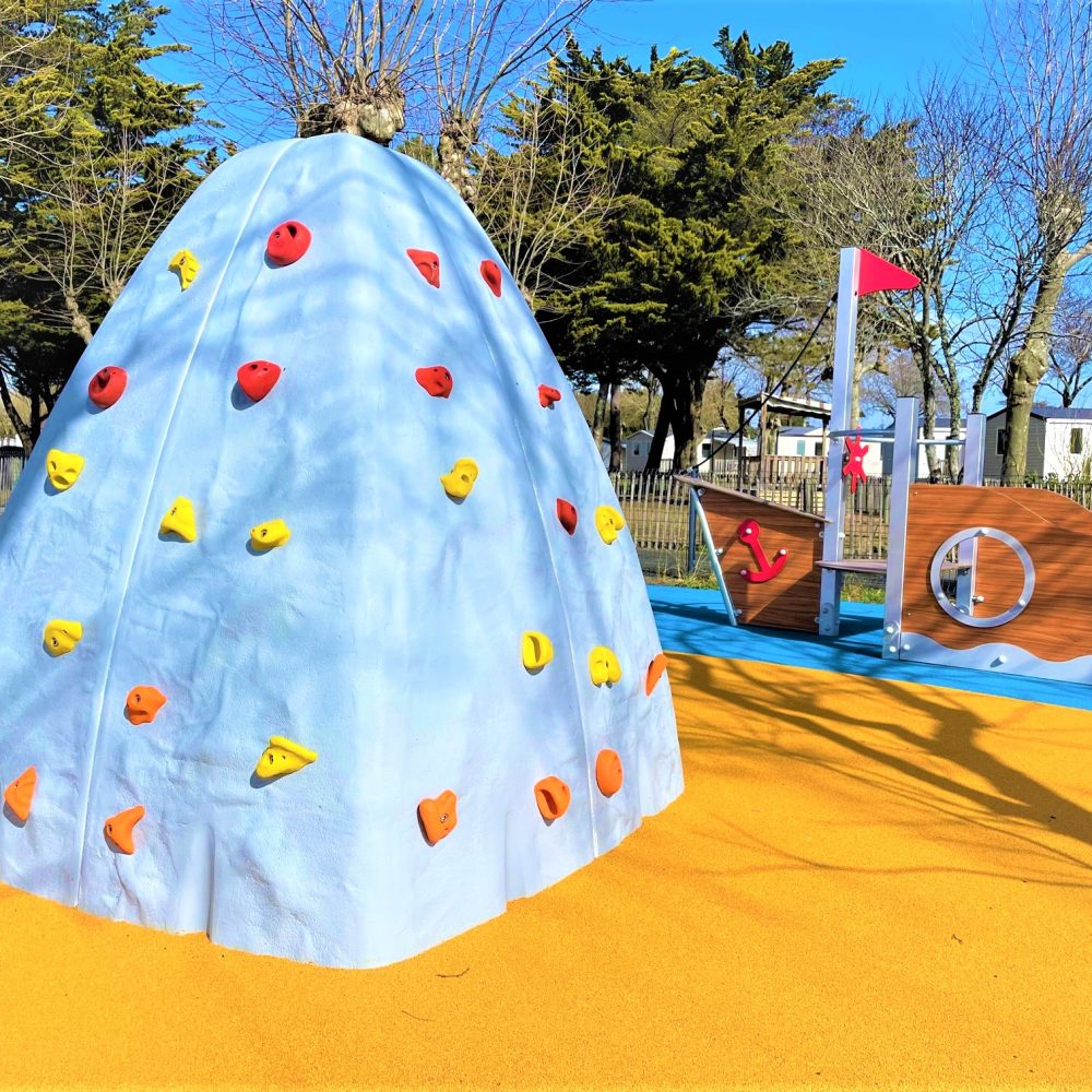 GPL-bloc-escalade-aire-jeux-extérieure-plein-air-photo-realisation-camping