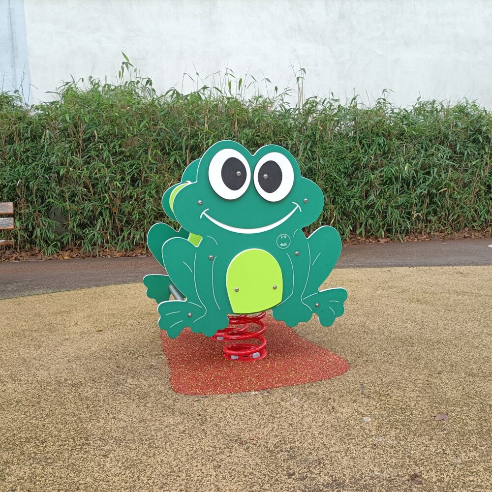 RGN-Chouchou-chouette-jeu-ressort-vert-aire-jeux-photos-realisation