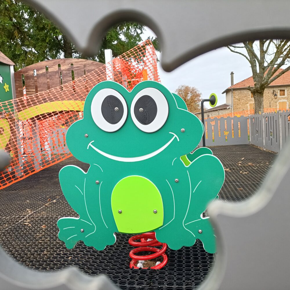 RGN-Chouchou-chouette-jeu-ressort-vert-aire-jeux-photos-realisation