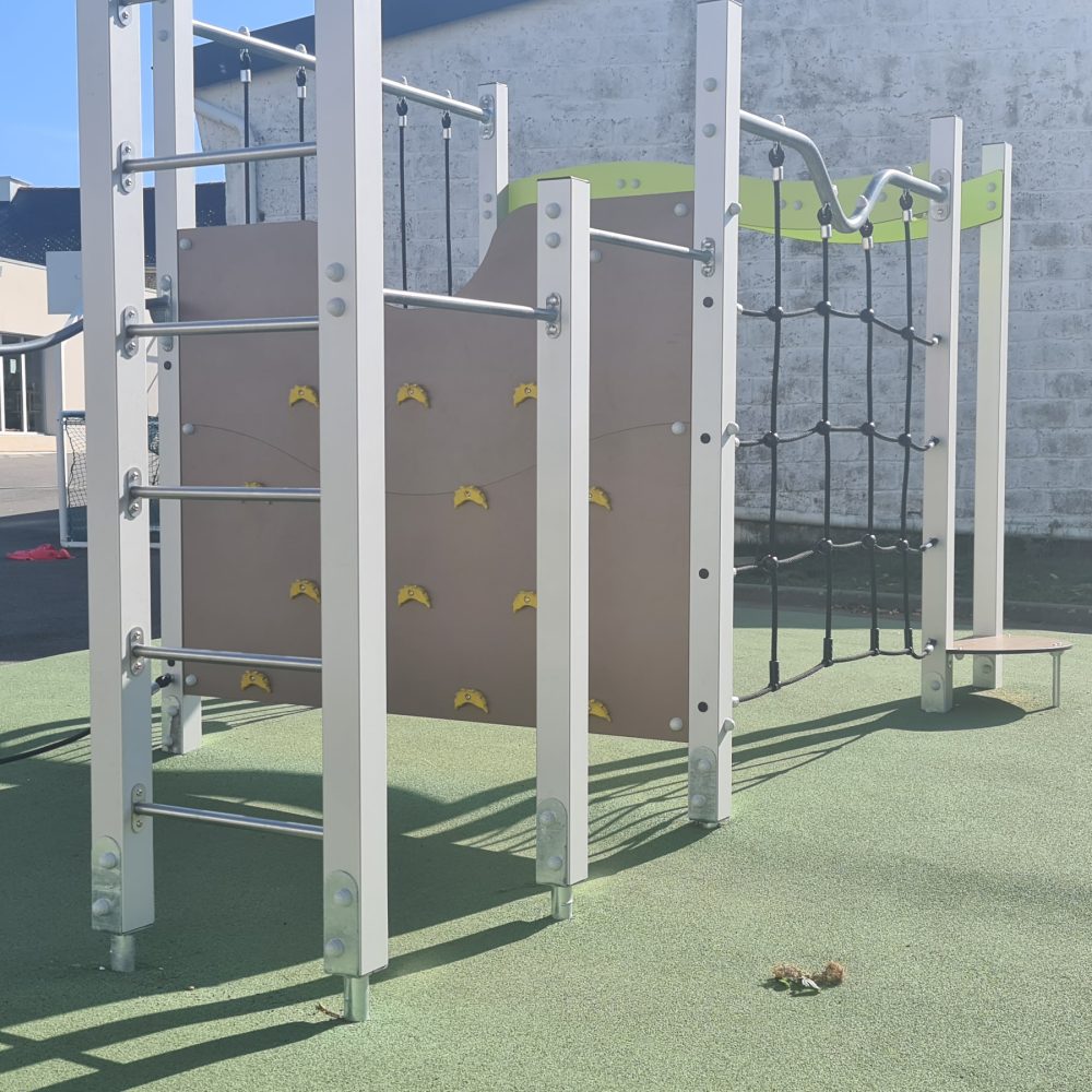 Kks 1162 Hoop 4 Poteaux Aluminium Et Hpl école St Jean La Croix Le Relecq Kerhuon 29