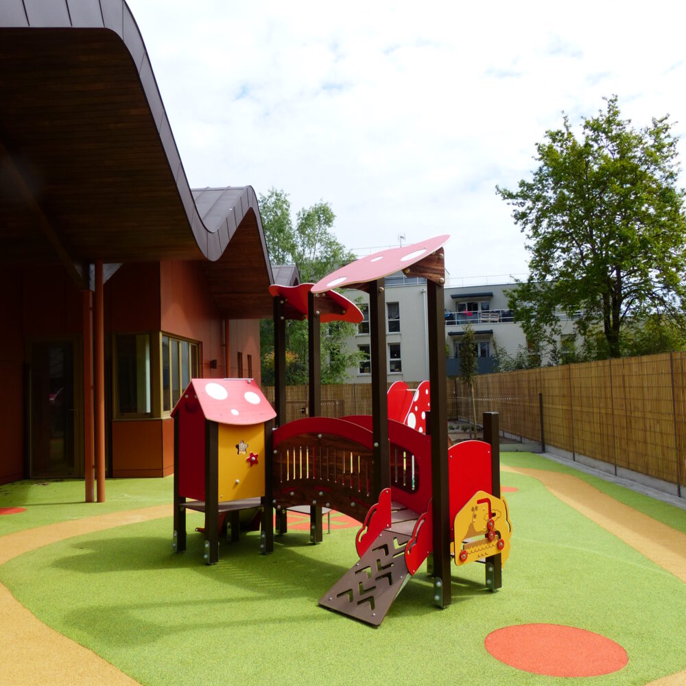 Kks 1177 Dynamite Structure Jeux Jardin Champignon Nature Enfants Cachette Toboggan Forêt Merignac 33 .jpg