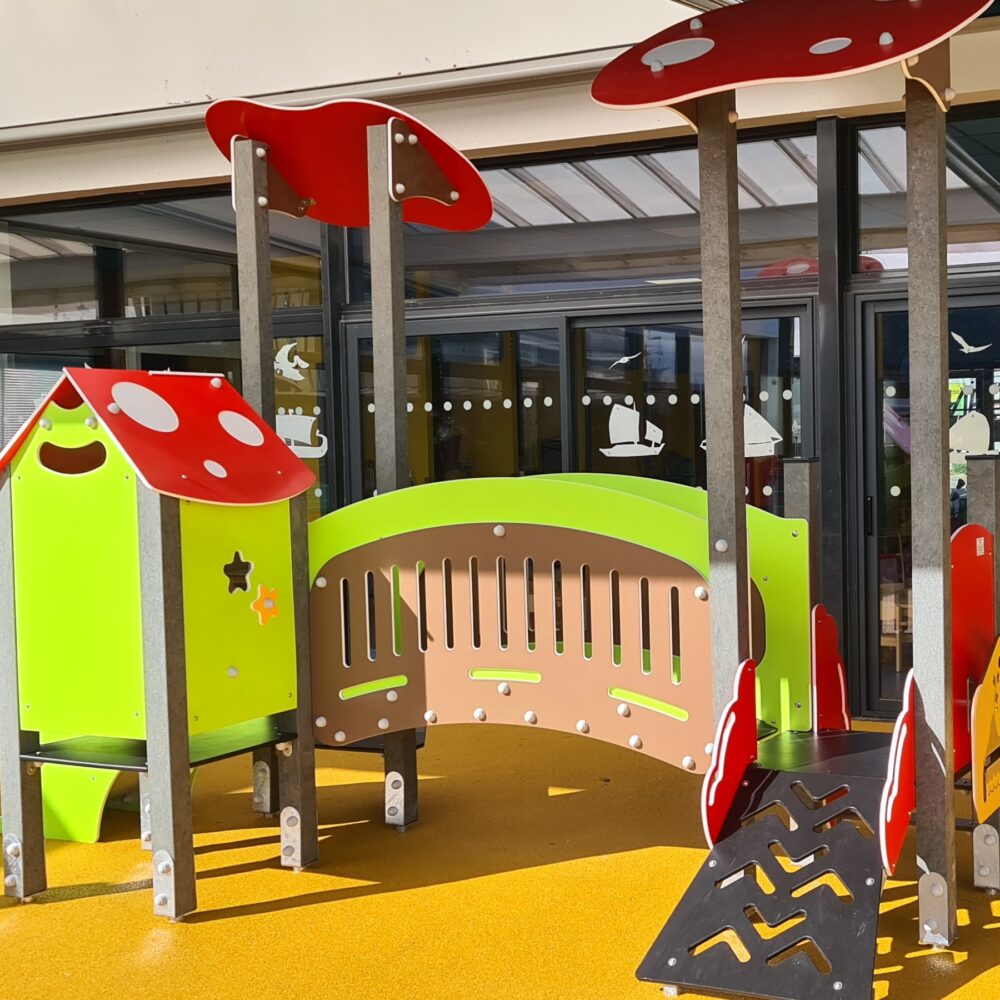 Kks 1177 Dynamite Structure Jeux Jardin Champignon Nature Enfants Cachette Toboggan Forêt Ploeren .jpg (2)