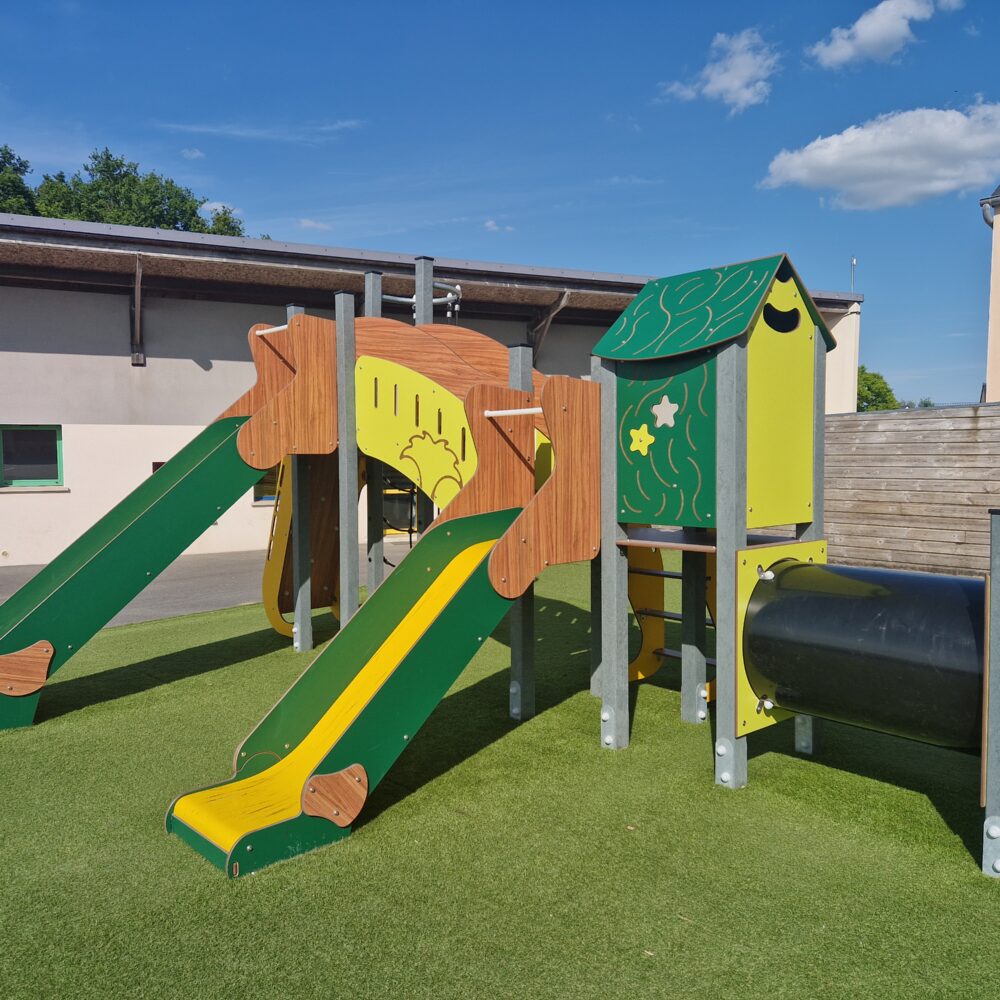 Kks 706 Poteaux Recyclés Et Hpl école Jeanne D'arc St Dolay 56