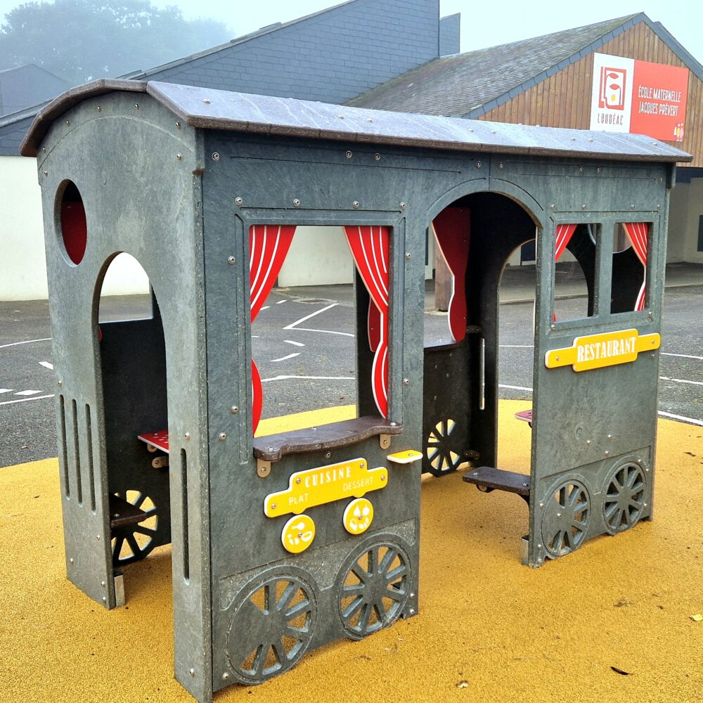 Lgc Grande Classe Tout Recyclé école Jacques Prévert Loudéac 22