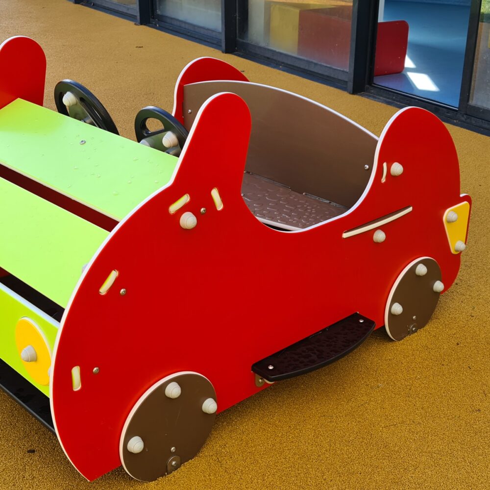 Mac Roadster Cabane Véhicule Voiture Photo Realisation Aire De Jeu (1)