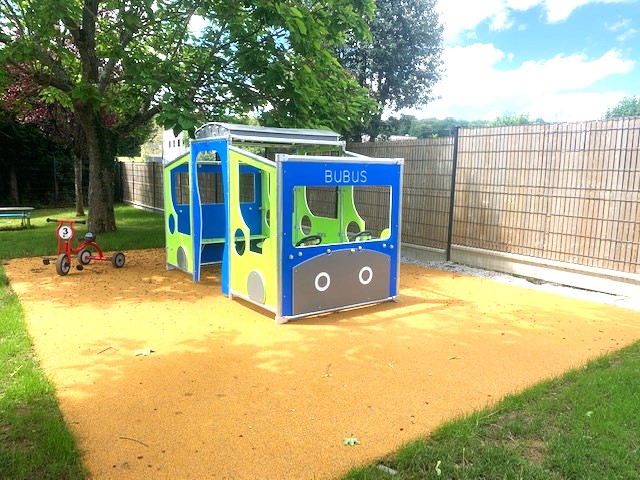 Mbu Bubus Cabane Jeu Exterieur Bus Car Photo Realisation (1)