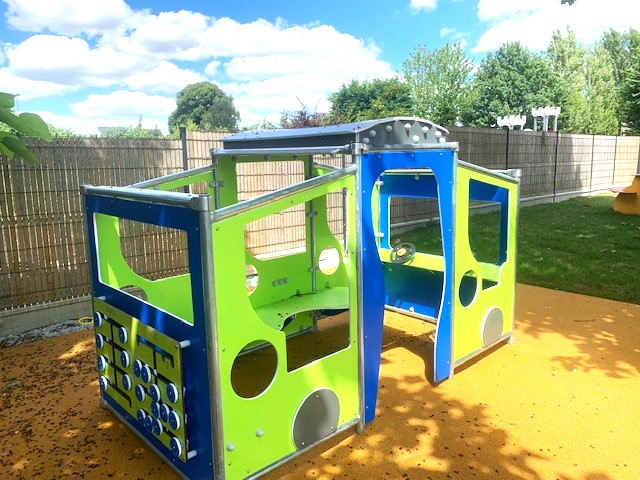 Mbu Bubus Cabane Jeu Exterieur Bus Car Photo Realisation (4)