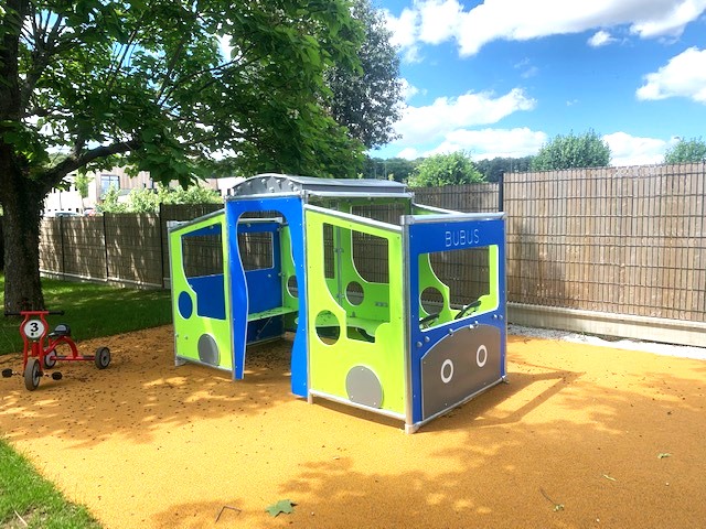 Mbu Bubus Cabane Jeu Exterieur Bus Car Photo Realisation (5)