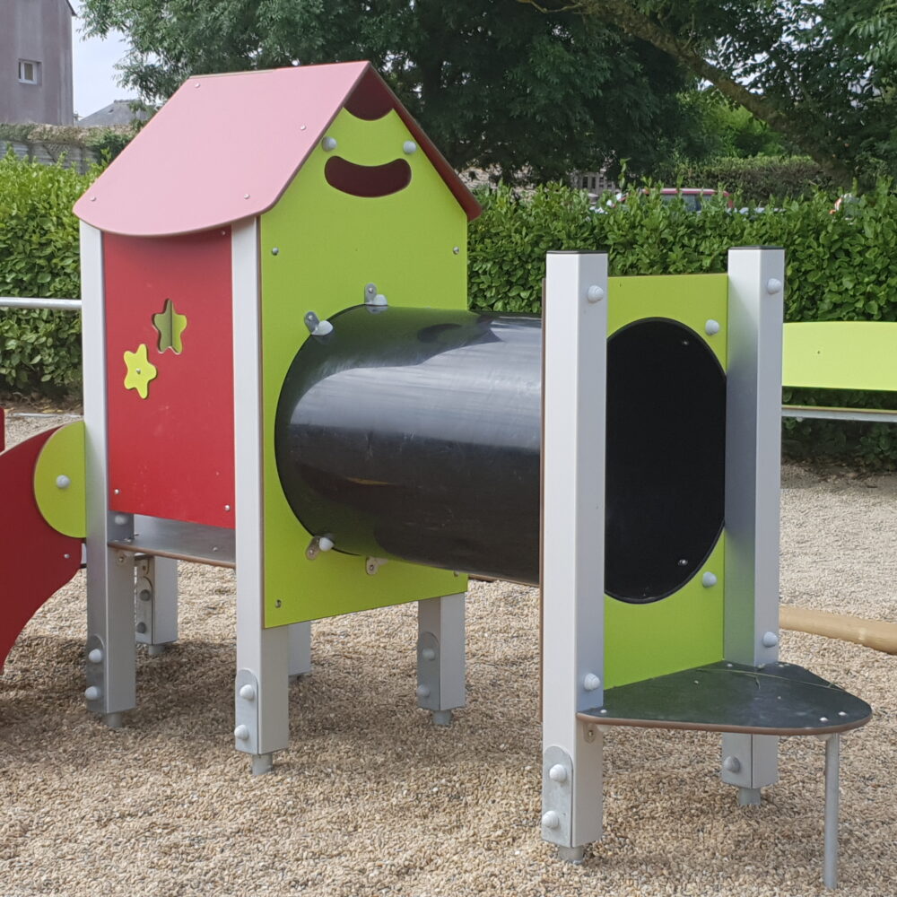 P4p Quatre Pattes Structure Jeux Crèche Jeu Enfant Douceur Couleur Extérieur Résistant Lampaul Ploudalmezeau Pa Hpl .jpg