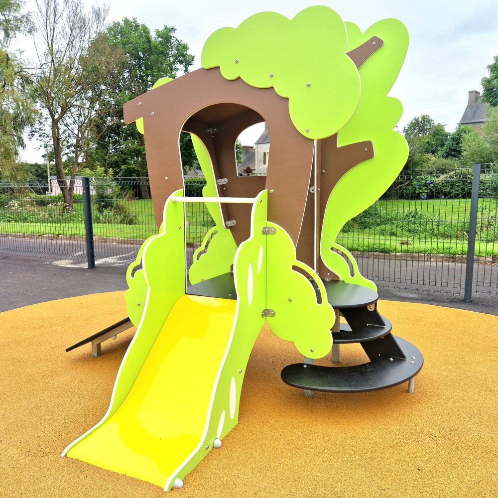 Pkp Kabanon Structure Jeux Cabane Toboggan Arbre Cachette Grimper.jpg