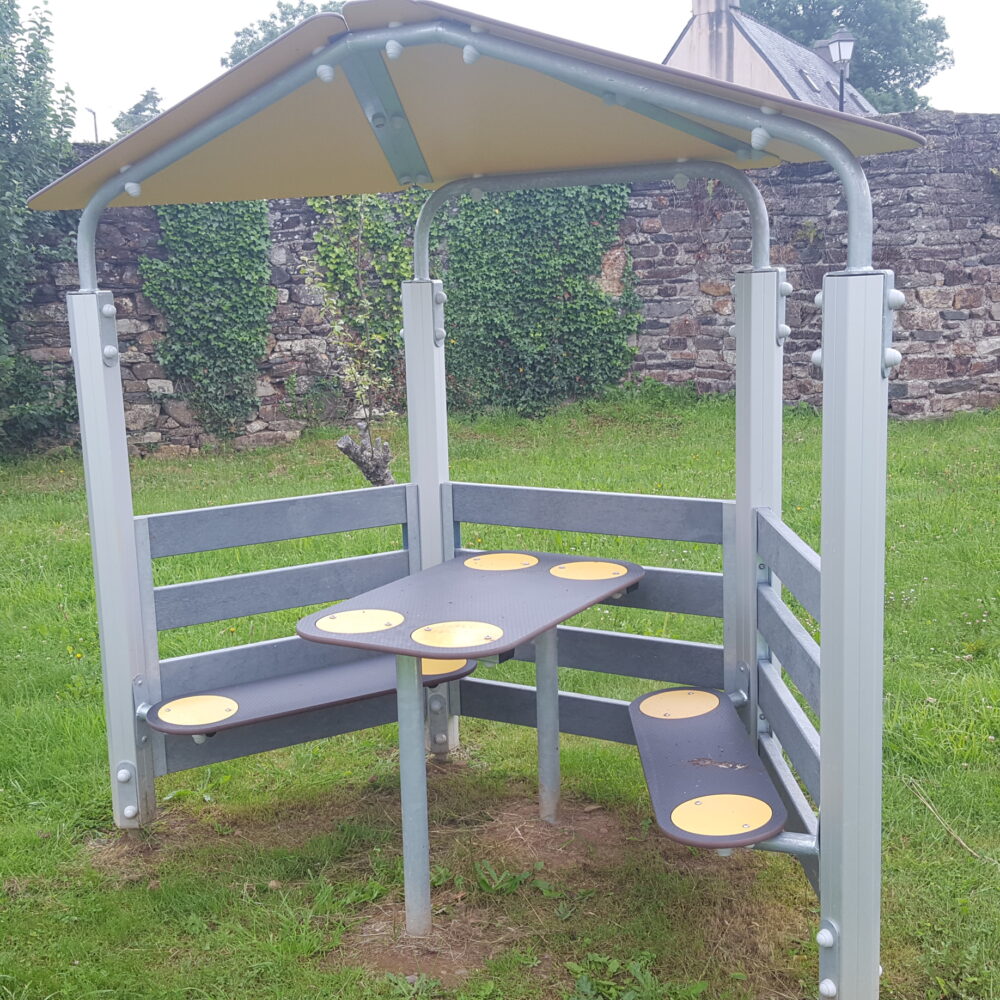 Qa5 Banc Good Vibrations Mobilier Street Table Hub College Lycee Devoirs Toit Dineault 29.jpg