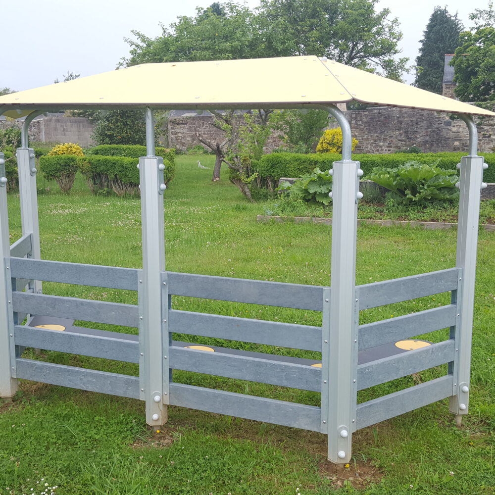 Qa6 Banc Yellow Submarine Mobilier Flagship Refuge Ados Couvert Toit Hpl .jpg