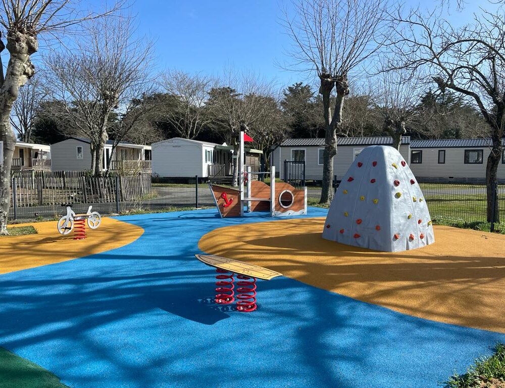 Rsf Surf Rcy Cyclou Aire De Jeux Camping Les Salières 17