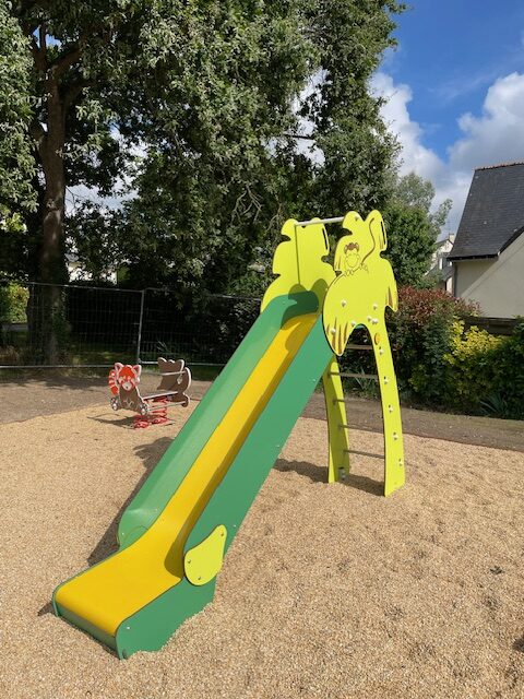 Tcq Classic 150 Toboggan Grimpe Echelons Glisse Jungle Cocotier Singe Bouchemaine 49 Hpl Photo (1)