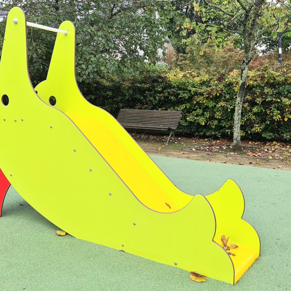 Tfr Flipper Toboggan Glisse Dauphin Mer Ocean Amusement Glisade Plonevez Porzay 29 (2)