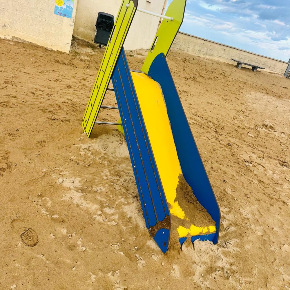 Tmo Minette Toboggan Grimpe Echelons Glisse Crayon Grandcamp Maisy 14 Hpl Photo (2)