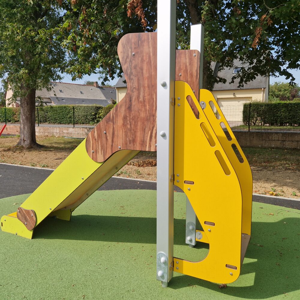 Tmy Toby 100 Toboggan Glisse Escalier Simple Facile Saint Gildas 35.jpg