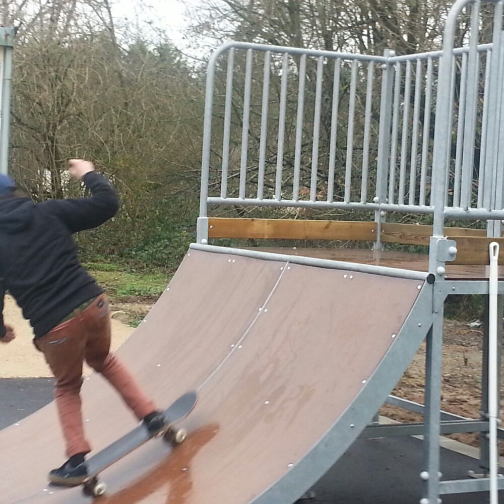 Ulq Lanceur Quarter Skate Parc Lanceur Courbe Rampe Glisse Bmx Trotinette Bubry 56.jpg