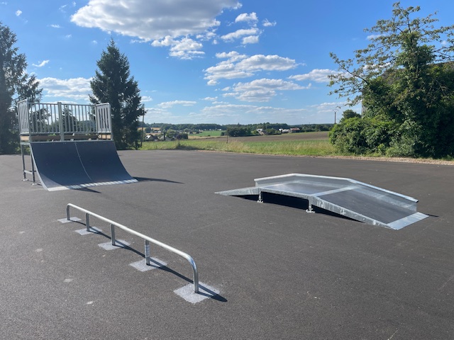 Us1 Barre Slide Skate Parc Flatbar Grinds Boardslides Flat Bois Anjou 49.jpg