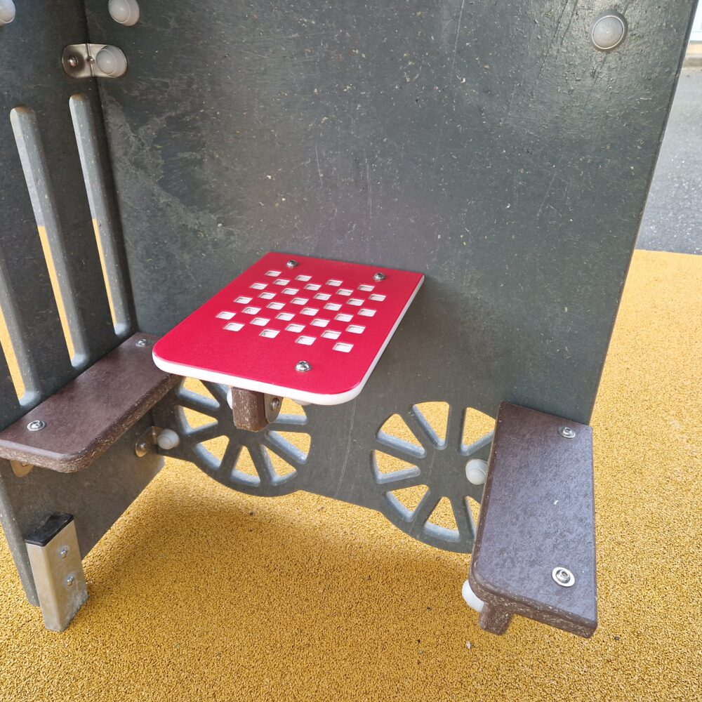 Cabane Train Recyclé éco Conception Locomotive Panache Express Photo Petit Coin Cachette