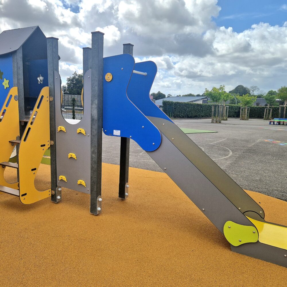 Kks799 Chocolat Lagoon Bleu Jaune Ecole Cabane Toboggan (2)