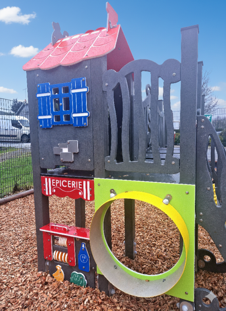 Structure Jeux Recycle Cabane Escalade Cornillé(36)