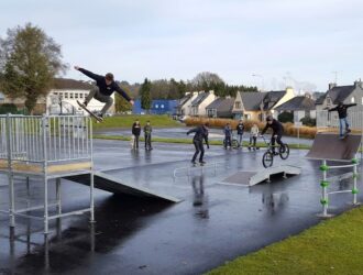 Surfpark-Skate-run-lanceur-barre-slide-step-table-glisse-