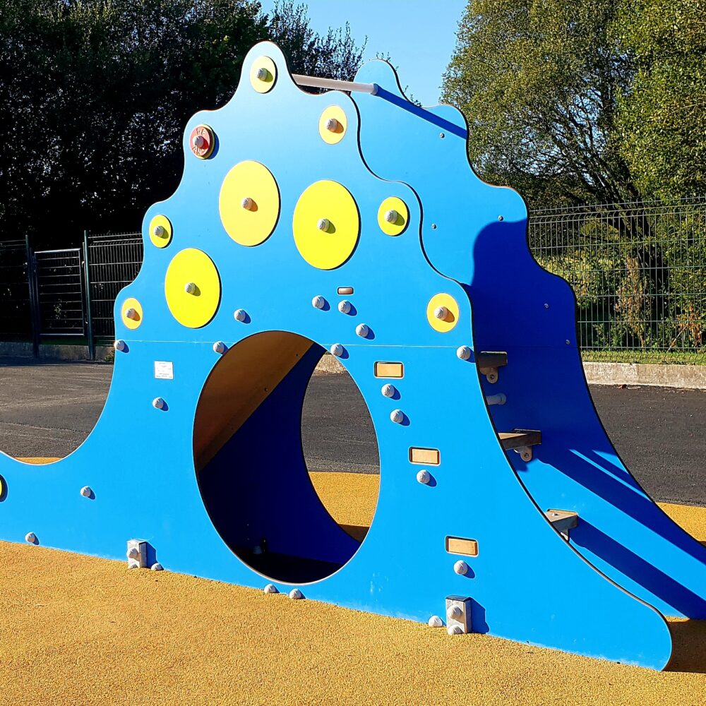 Tdn Dino Toboggan Glisse Dinosaure Monstre Ecole Jeu Saint Julien 22.jpg