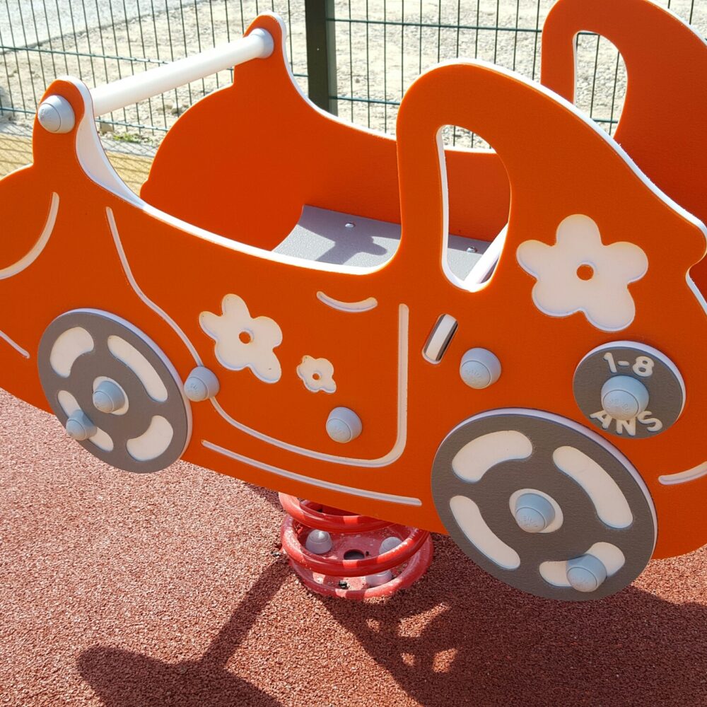 RTI-Titine-voiture-rouge-Locmaria Plouzané 29