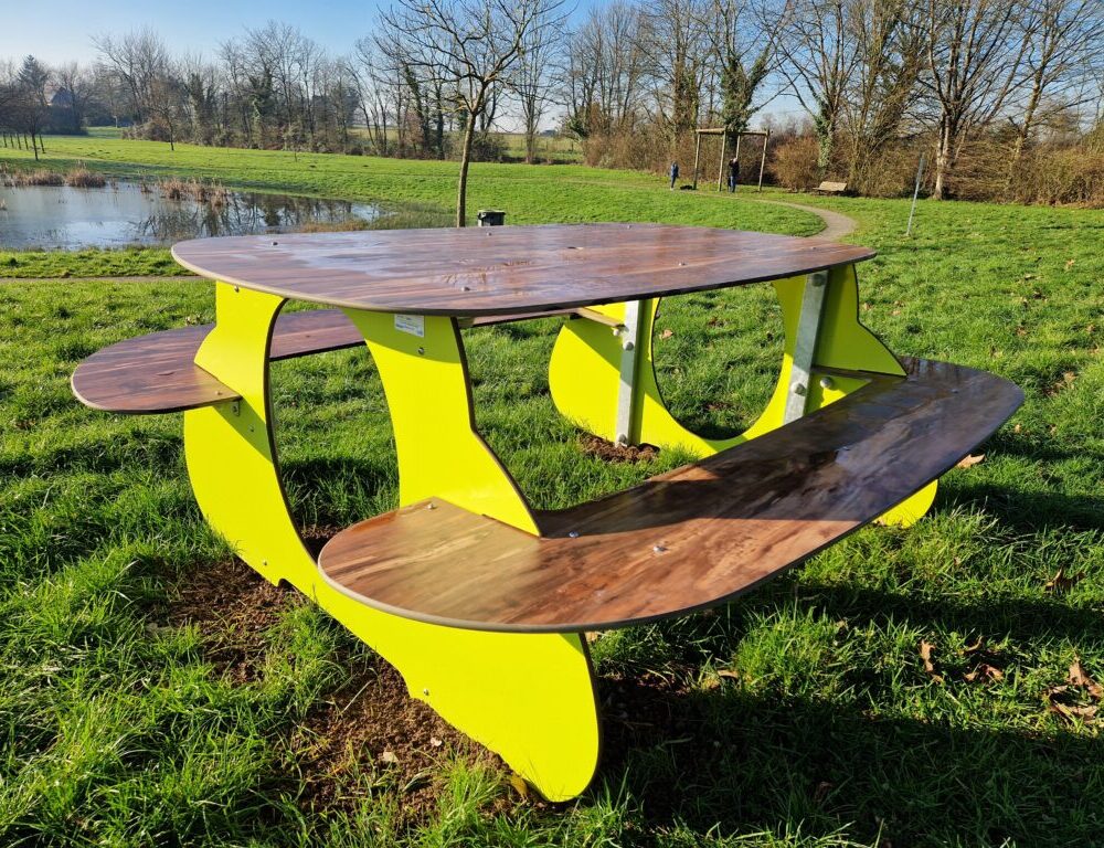 Aire De Jeux Fitness Bosse De Bretagne Table Mobilier Dejeuner