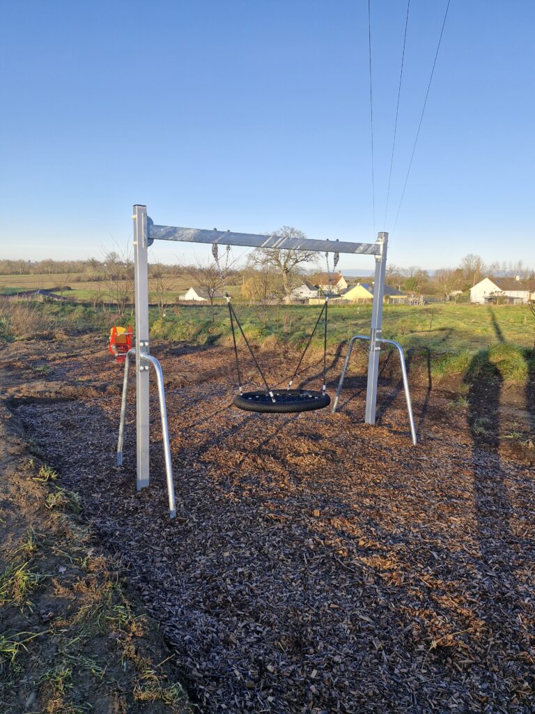 Aire De Jeux Inclusive Sainte Suzanne Sur Vire Synchronicity. 2