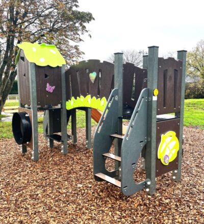 Aire De Jeux Plastique Recyclé De Saint Clement De La Place (49)