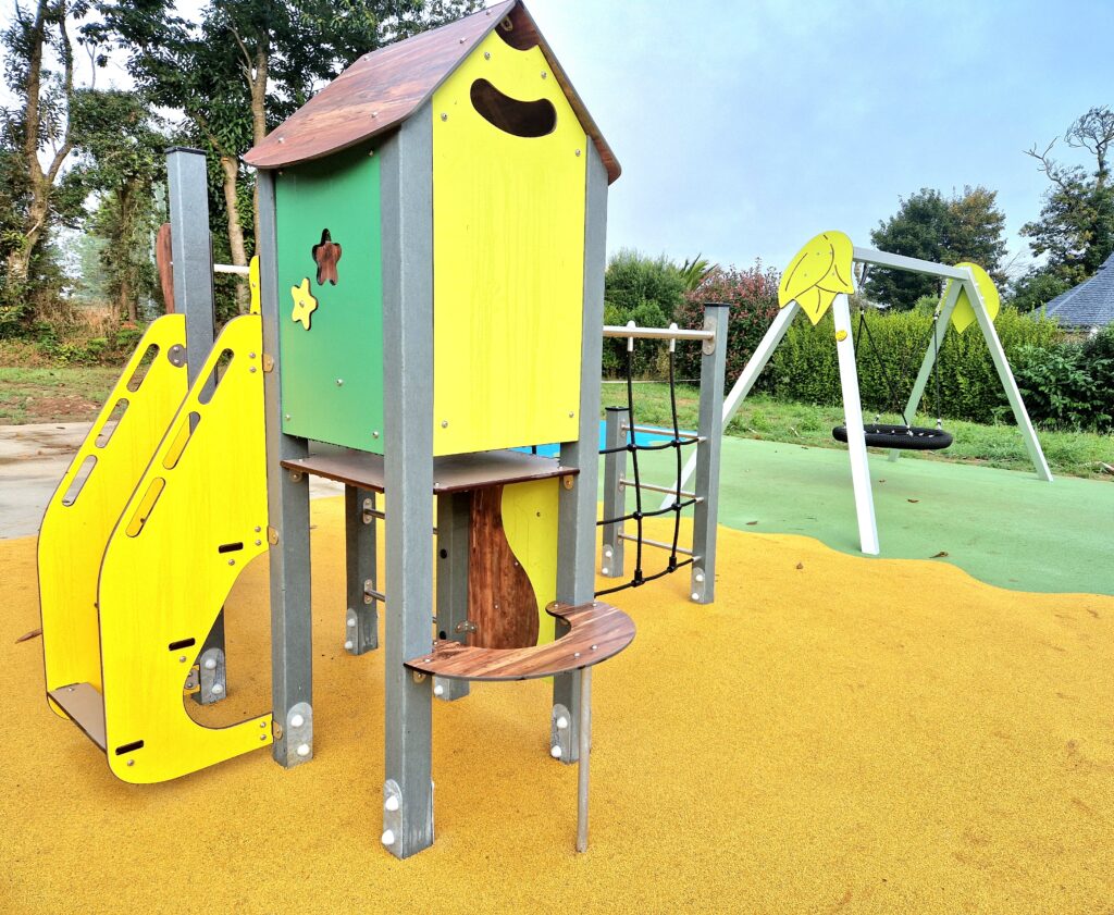 Bcp Chat Perché Poteaux Recyclés Et Hpl 1