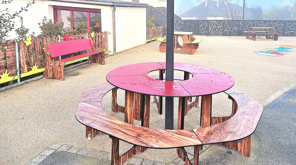 Fronton Multisports Et Du Mobilier Pour Les Enfants De L’École Primaire Publique De Querrien (29) 4