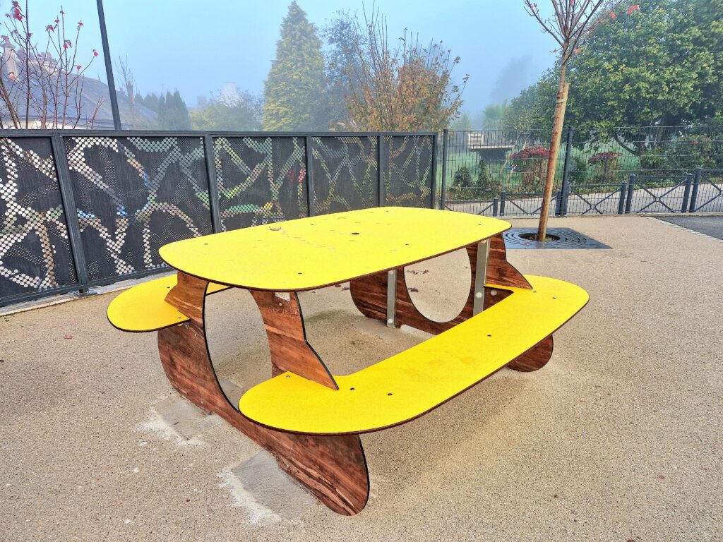 Fronton Multisports Et Du Mobilier Pour Les Enfants De L’École Primaire Publique De Querrien (29) 5