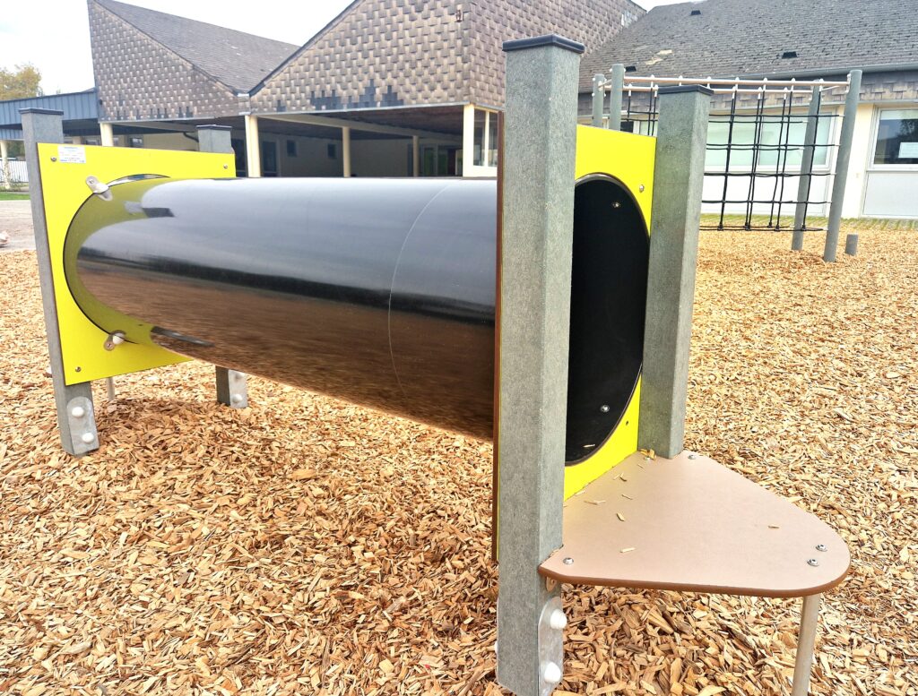 Gpm Plastique Recyclévégétalisation Des Cours De L’école Primaire Et Maternelle De Belz (56)