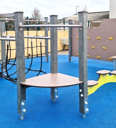 Kks 1242 Bigorneau Poteaux Recyclés Et Hpl école Notre Dame De Joie Merlevenez 56 (1)