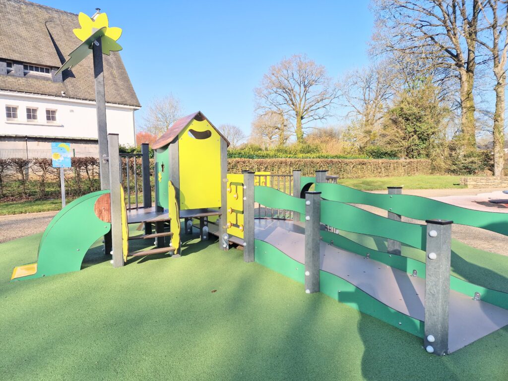 Kks 1317 Poteaux Recyclés Et Hpl Moreac(56)